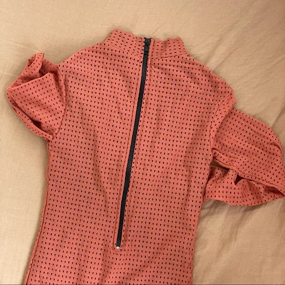 Acacia One Piece - Picture 2 of 3